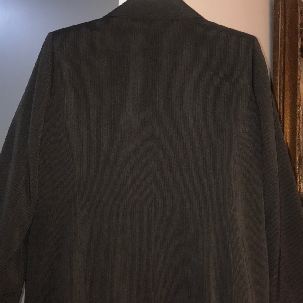 Evan-Picone Suit with scarf - Picture 9 of 15